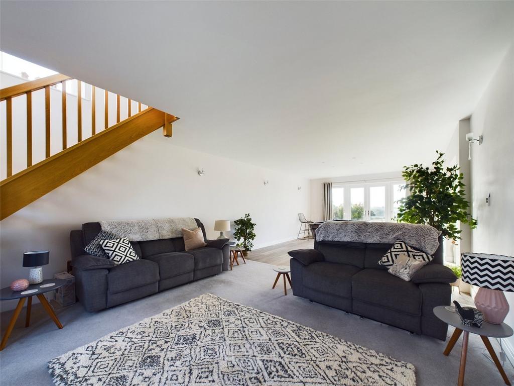 Living/Pool Room 2