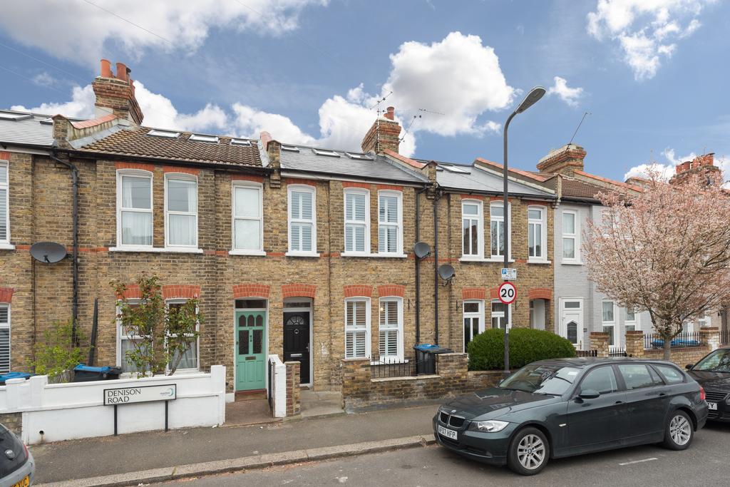 Denison Road, London SW19 4 bed terraced house £2,200 pcm (£508 pw)