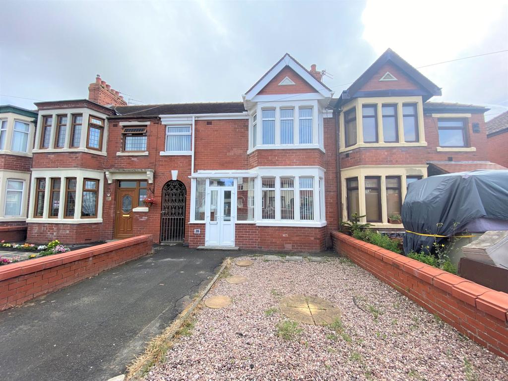 Beach Road, Fleetwood, Lancashire, FY7 3 bed terraced house £675 pcm