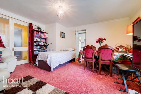 65 Highfield Hill, London, SE19 3PT