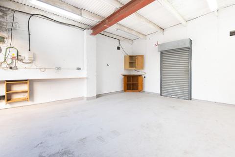 Garage to rent - Balmoral Place, Aberdeen, AB10