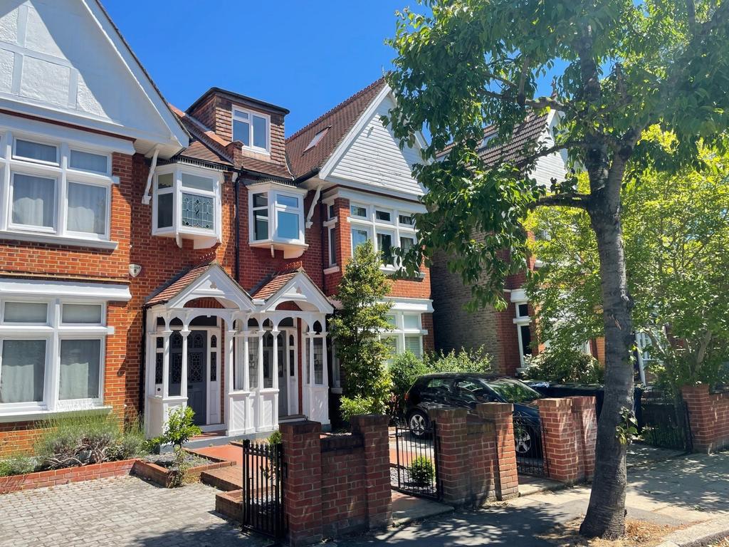 Lavington Road, Northfields, W13 1 bed flat £1,150 pcm (£265 pw)