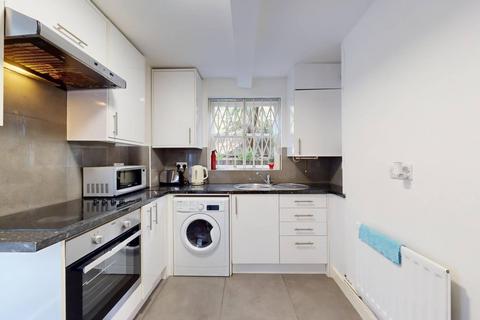 1 bedroom flat to rent, 1 Bed - Garden Flat -  Ifield Road - Chelsea SW10