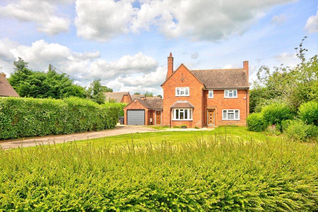 Farm Street, Fladbury, Pershore, WR10 5 bed detached house £825,000