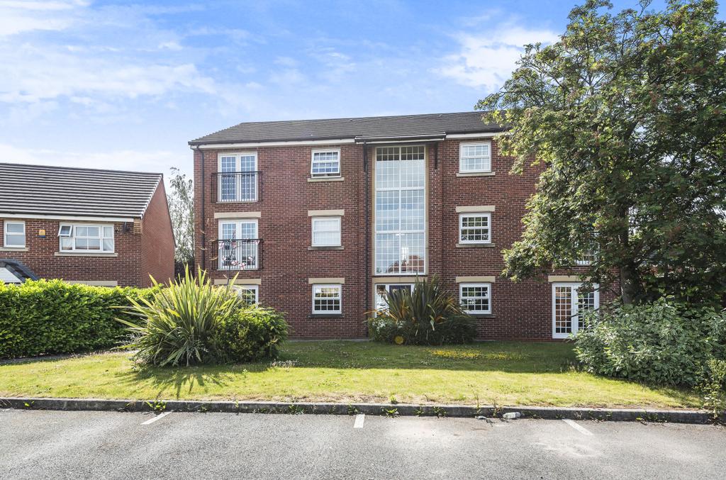 Redfield Croft, Leigh 2 bed apartment £115,000