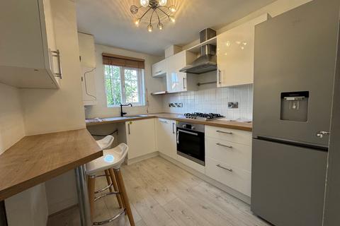 3 bedroom townhouse to rent, Steeple Way, Stoke-on-Trent, ST4