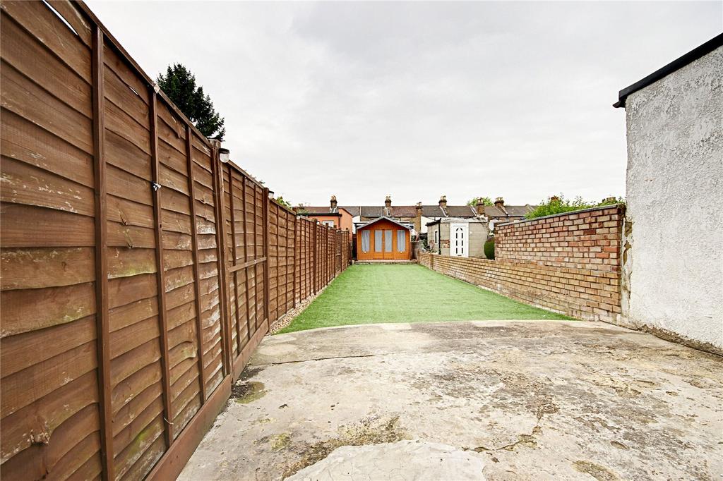 Gordon Road, Edmonton, N9 2 bed terraced house £1,500 pcm (£346 pw)