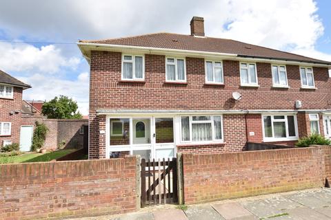 18 Bridlepath Way, Feltham, TW14 8AL