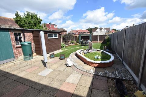 18 Bridlepath Way, Feltham, TW14 8AL