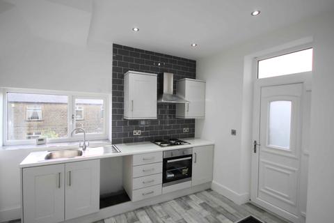 30 Crosshills Mount, Greetland, Halifax, HX4 8HS
