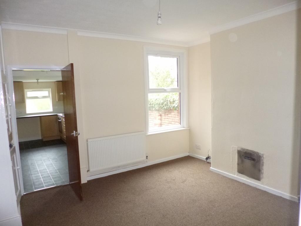 Mona Street, Beeston, Nottingham, NG9 2BY 2 bed semidetached house £