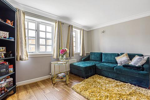41 Gilbert Close, London, SE18 4PT