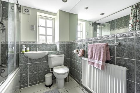 41 Gilbert Close, London, SE18 4PT