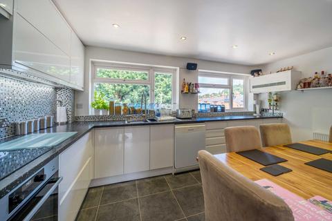3 Knighton Close, Caversham, Reading, RG4 7SZ