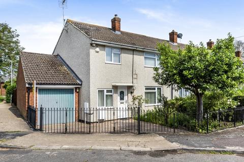 1 Brompton Crescent, Aylesbury, HP19 9JX