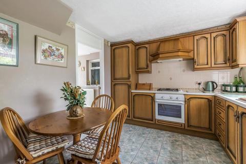 1 Brompton Crescent, Aylesbury, HP19 9JX