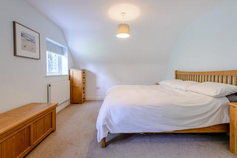 12 Trinity Crescent, Ascot, SL5 0NQ