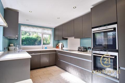 2 Cooper Close, Liverpool, L19 3PP
