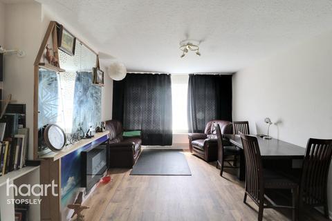 12 Kynance Close, Luton, LU2 9DN