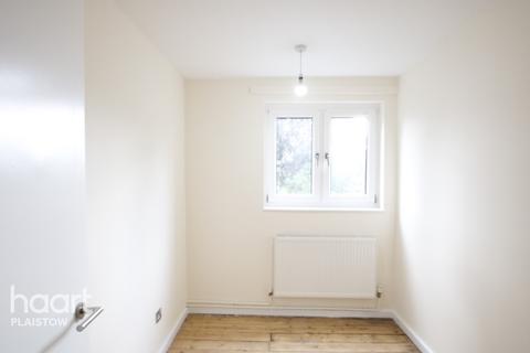 30 Devonshire Road, London, E16 3NB