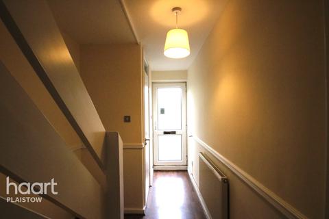 30 Devonshire Road, London, E16 3NB