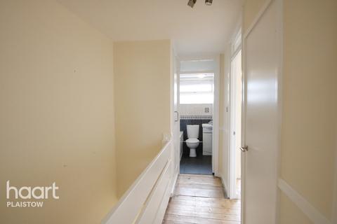 30 Devonshire Road, London, E16 3NB