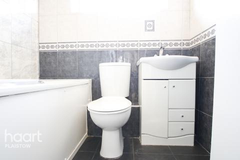 30 Devonshire Road, London, E16 3NB