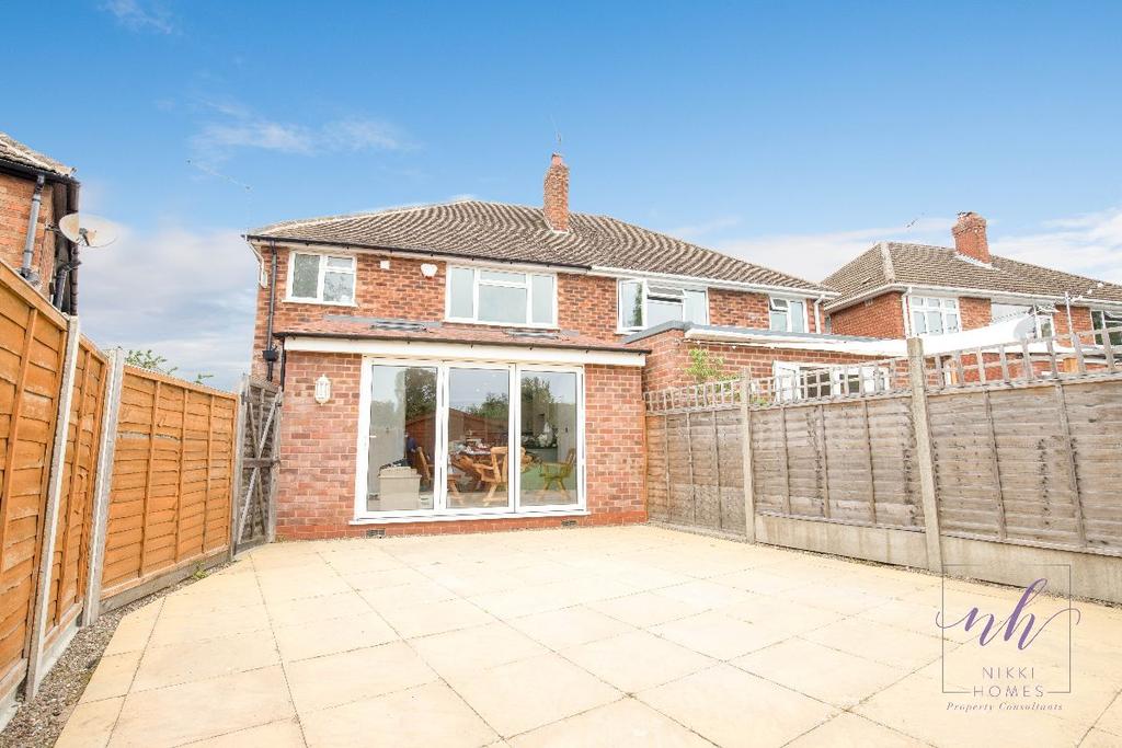 Ash Grove, StratforduponAvon 3 bed semidetached house £1,500 pcm