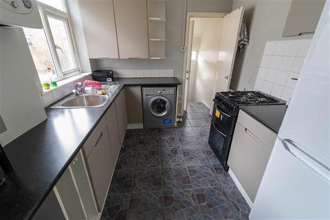 3 bedroom flat to rent, Cartington Terrace, Newcastle Upon Tyne