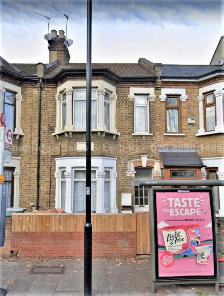 Plashet Grove, East Ham, E6 1 bed flat £1,100 pcm (£254 pw)