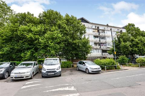 306 Nightingale Vale, London, SE18 4EH