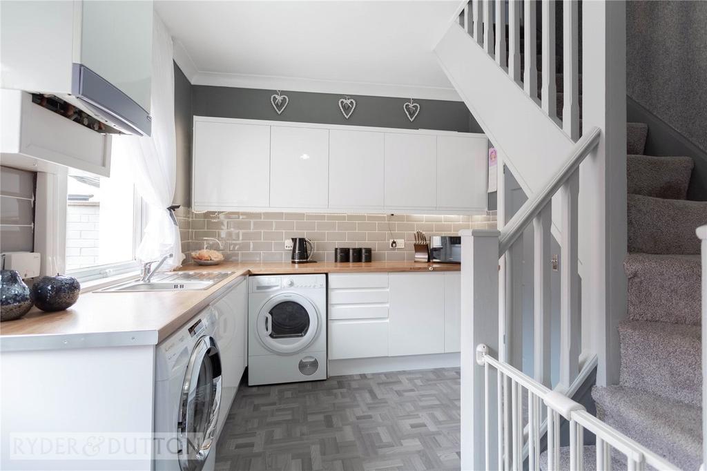 Nelson Street, Heywood, OL10 3 bed terraced house £140,000
