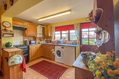 5 Lower Berrycroft, Berkeley, GL13 9AE