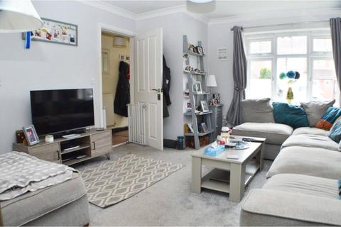 10 Astbury Close, Bury, BL9 9GD