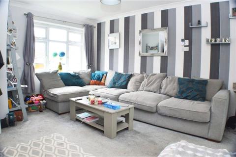 10 Astbury Close, Bury, BL9 9GD