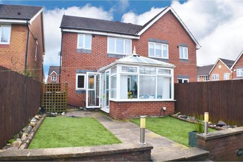 10 Astbury Close, Bury, BL9 9GD