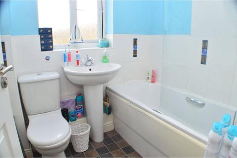 10 Astbury Close, Bury, BL9 9GD
