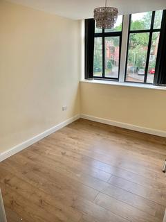2 bedroom flat to rent, 15 Ednam Court, Ednam Road, Dudley, DY1 1AG