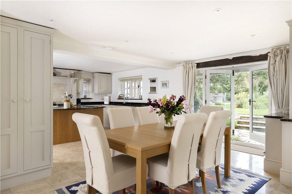 Kitchen/Dining