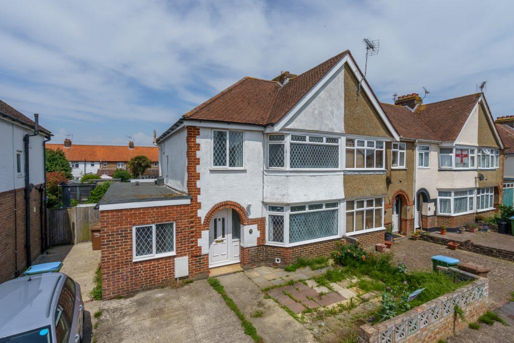 Newtown Avenue, North Bersted, Bognor... 4 bed end of terrace house £