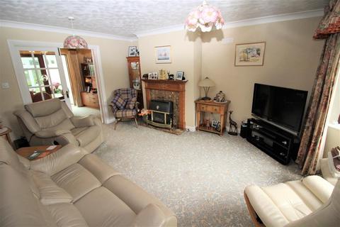 4 Bockenem Close, Thornbury, Bristol, BS35 2XH