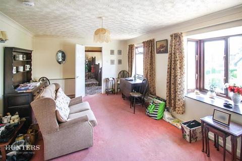 1 Amblers Row, Baildon, Shipley, BD17 5NL
