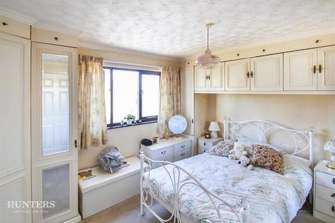 1 Amblers Row, Baildon, Shipley, BD17 5NL