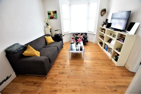 45 Queens Road, Feltham, TW13 5AW