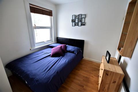 45 Queens Road, Feltham, TW13 5AW