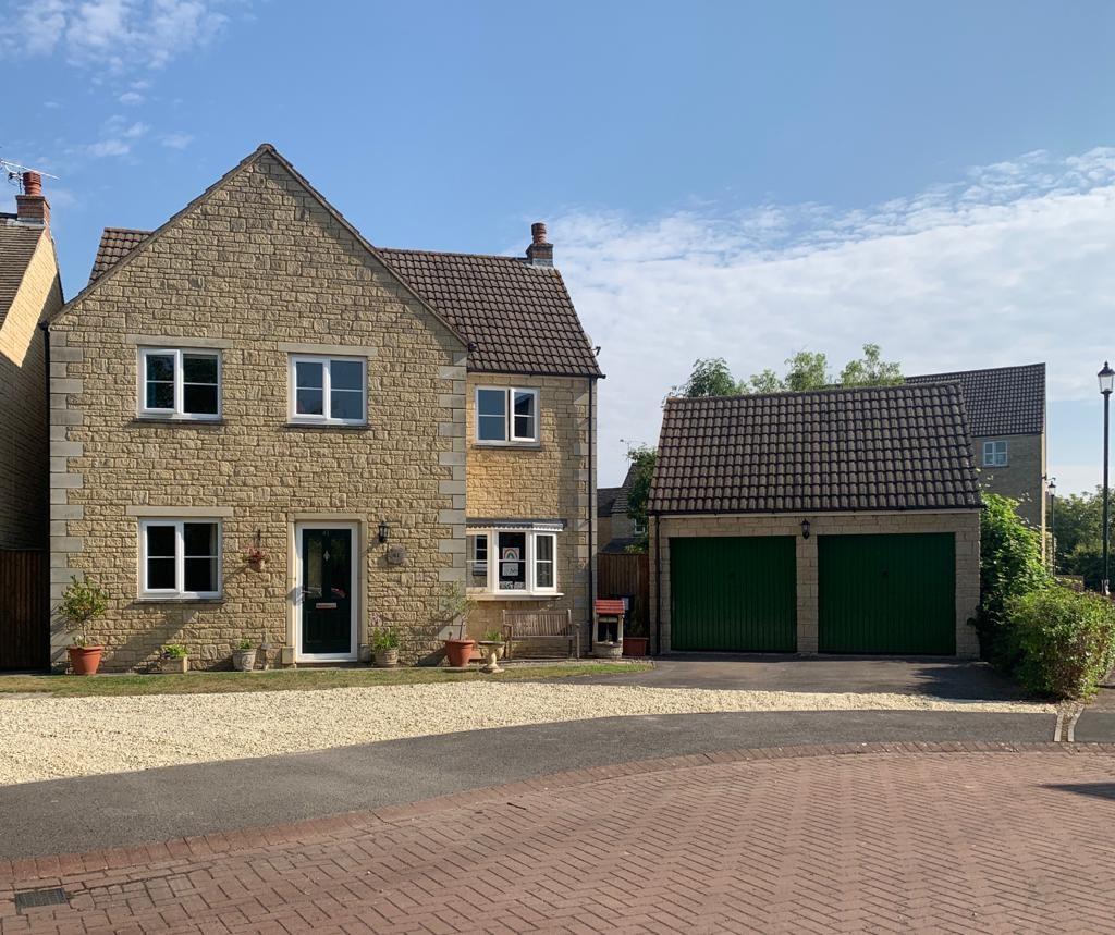 Swansfield, Lechlade 4 bed detached house £495,000