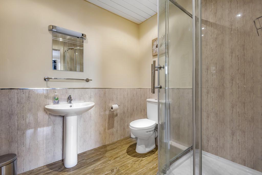 Bedroom 1 En-SUite