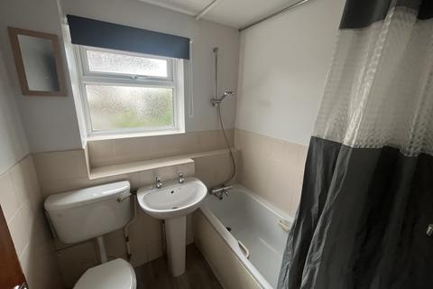 undefined, Flat 4 64 Ellington Park