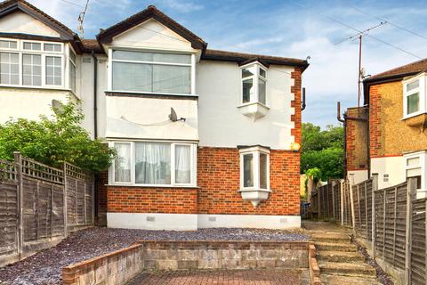 11 Gomshall Gardens, Kenley, CR8 5AH