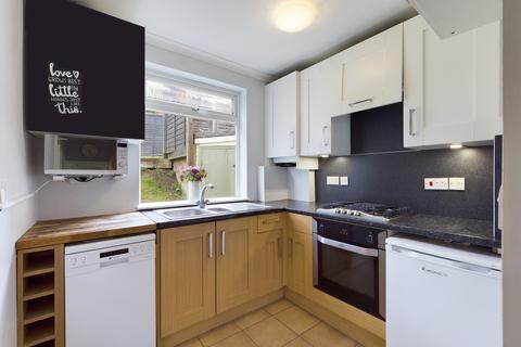 11 Gomshall Gardens, Kenley, CR8 5AH